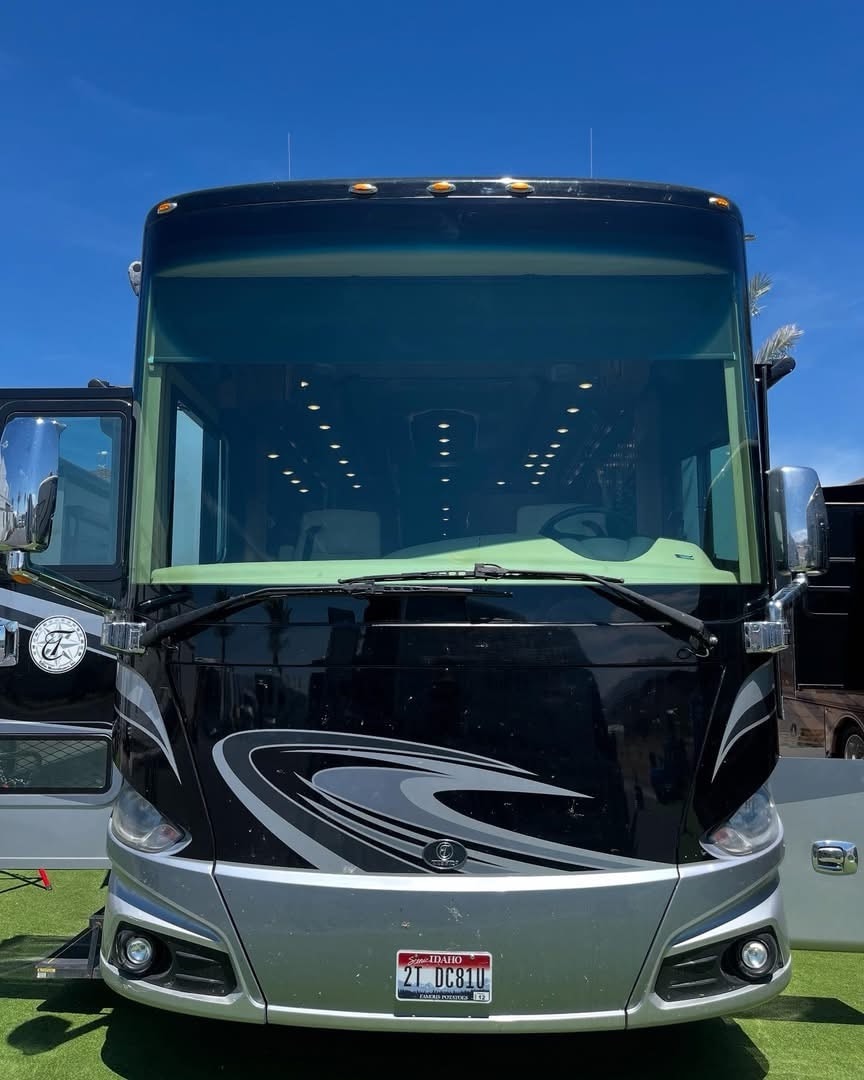 RV Windshield Replacements